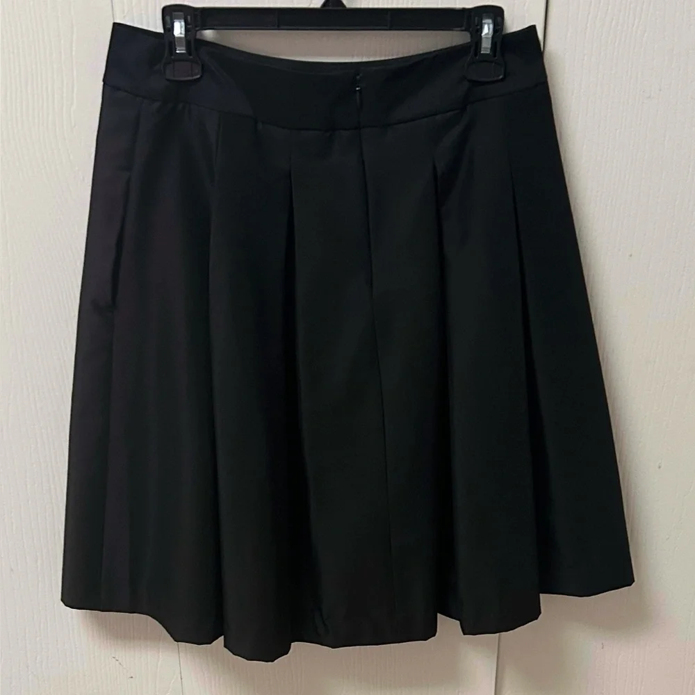 White House Black Market Black Mini Skater Skirt Size 8 - Picture 2 of 4